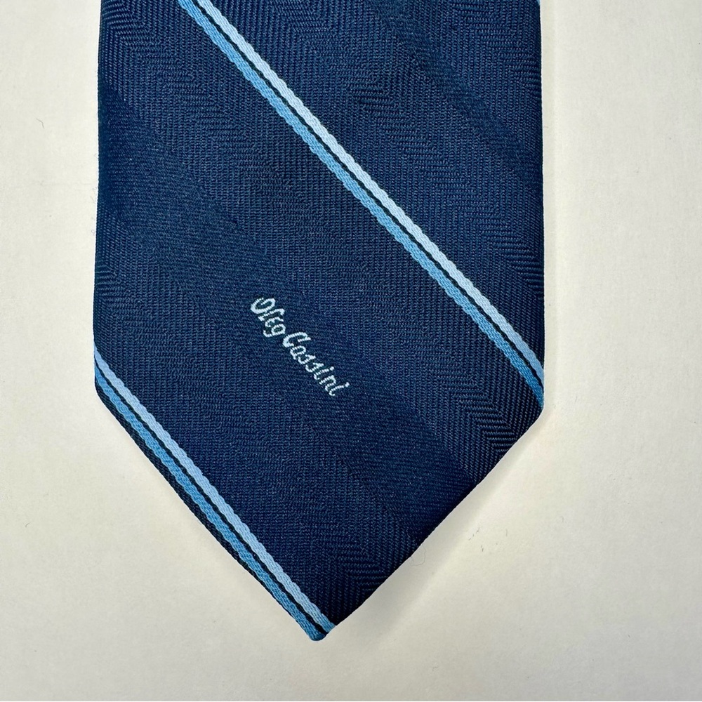 Vintage OLEG CASSINI Blue Embroidered Brand, Striped Classic Tie, 3” - Picture 7 of 7